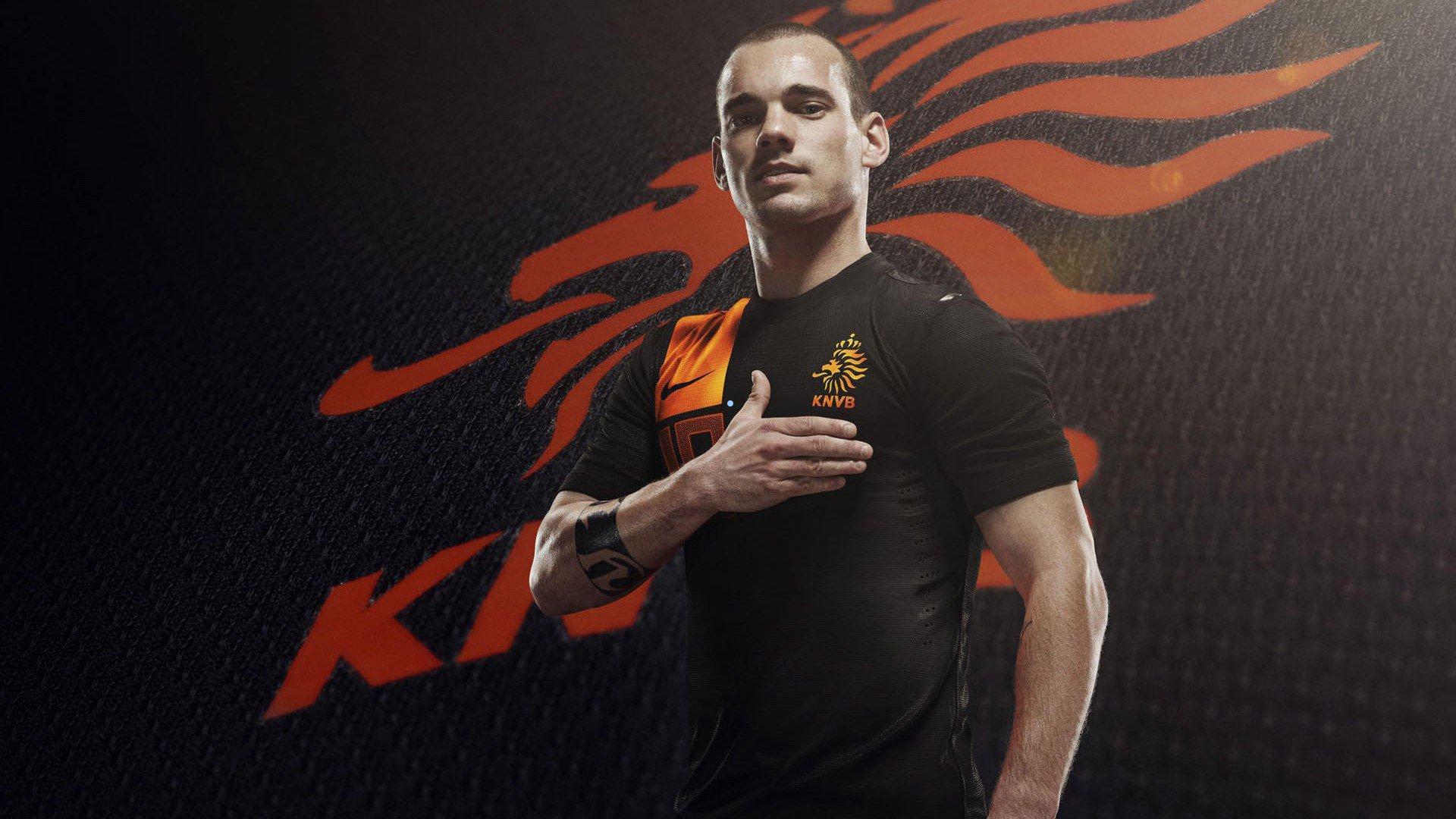 从现象级爆发到势头暂缓，法兰克福新星詹乌尊的亿元先生之路迷雾重重