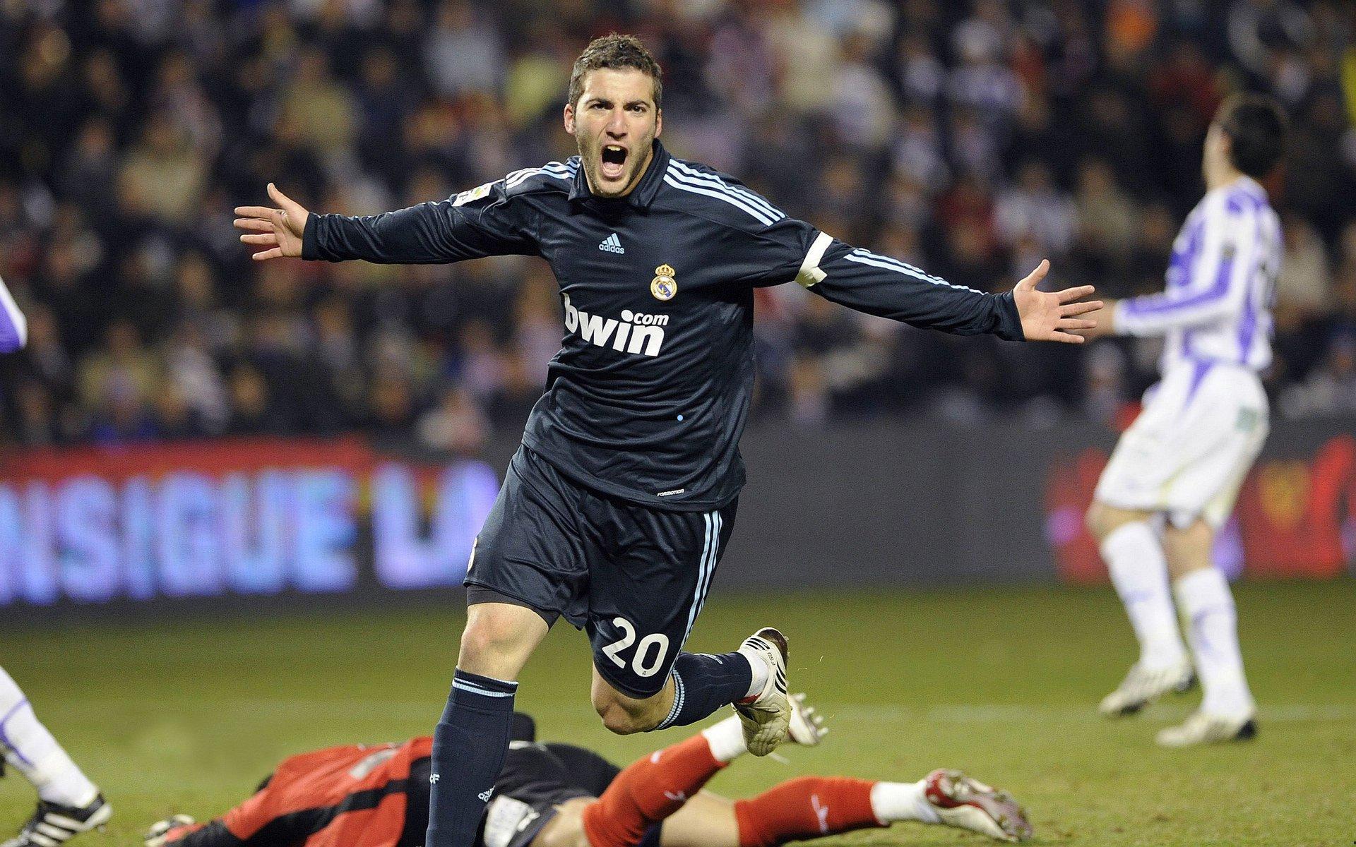 断崖式下滑引足坛深思!马特乌斯点破吉拉西困境,思虑过重拖累竞技状态